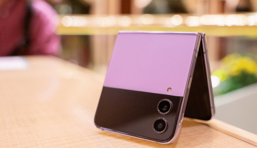 How Foldable Phones Are Changing the Market